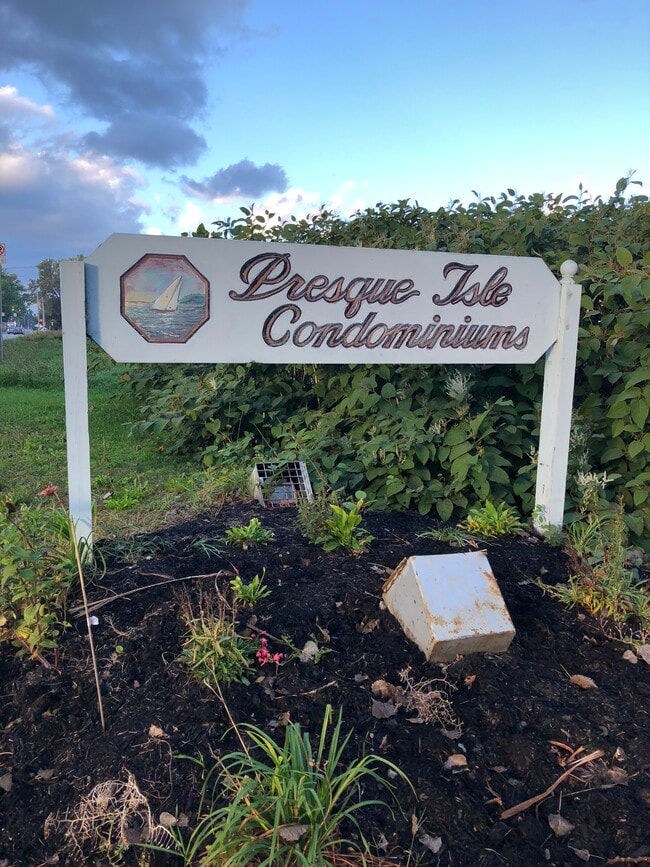 Photo - Presque Isle Condominiums