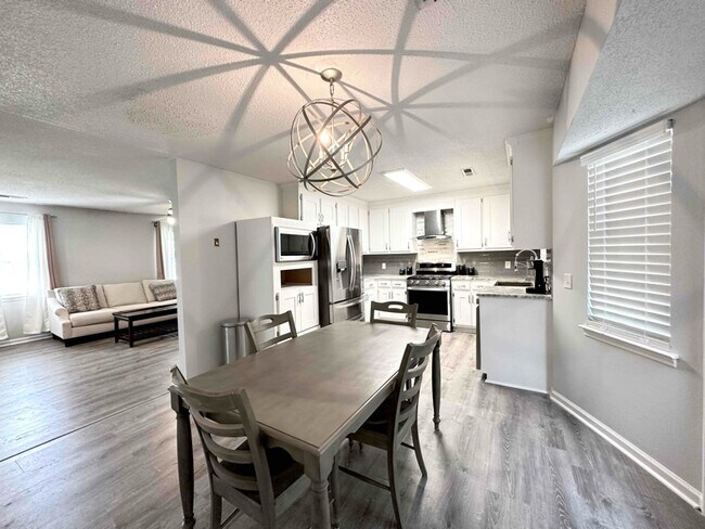 Photo - 1750 Dailey Terrace NW