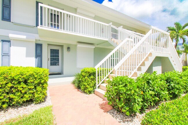 Photo - ** SMOKEHOUSE BAY OF MARCO ** 2/2 SEASONAL UNIT ON MARCO ISLAND AVAILABLE ** BEST WATERWAY VIEW H... Unit 1123