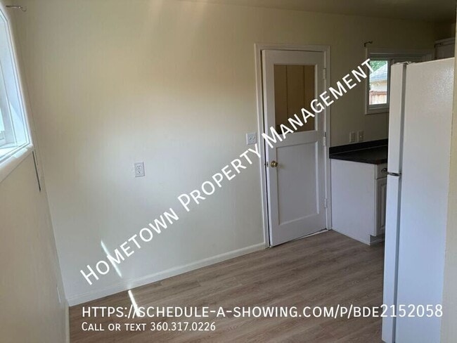 Photo - 807 Cushing St SW