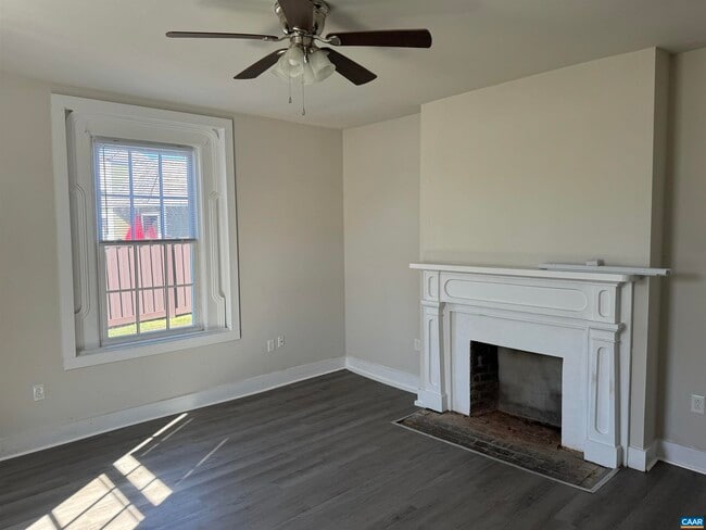 Photo - 510 N Main St