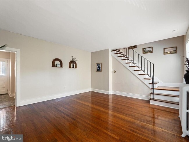 Photo - 321 N Braddock St
