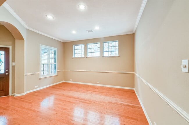 Photo - 21315 Pennshore Ln