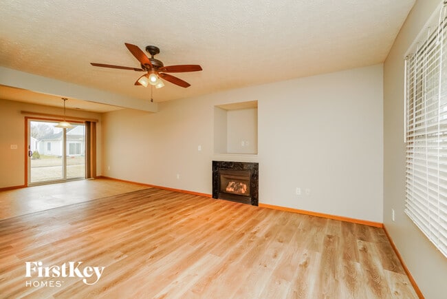 Photo - 2014 Dumont St