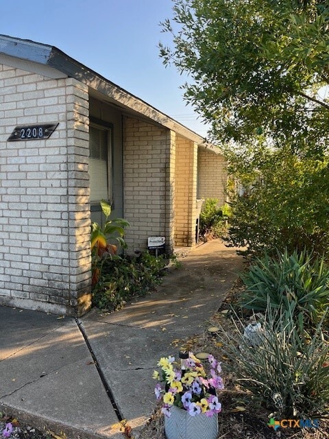 Building Photo - 2208 Corona Dr Unit A