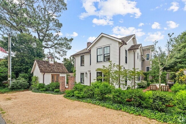 Building Photo - North End Virginia Beach - Near Oceanfront Unit B Rental