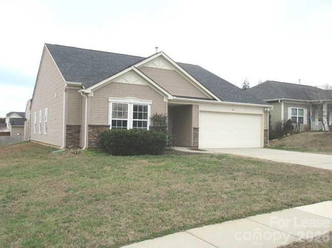 Photo - 122 Anastasia Ln