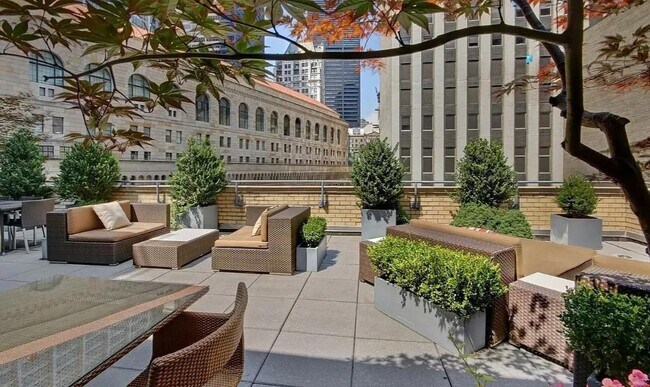 Photo - 90 William St Unit 12H