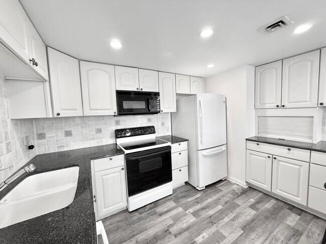 Photo - 2016 Main St Unit 1202