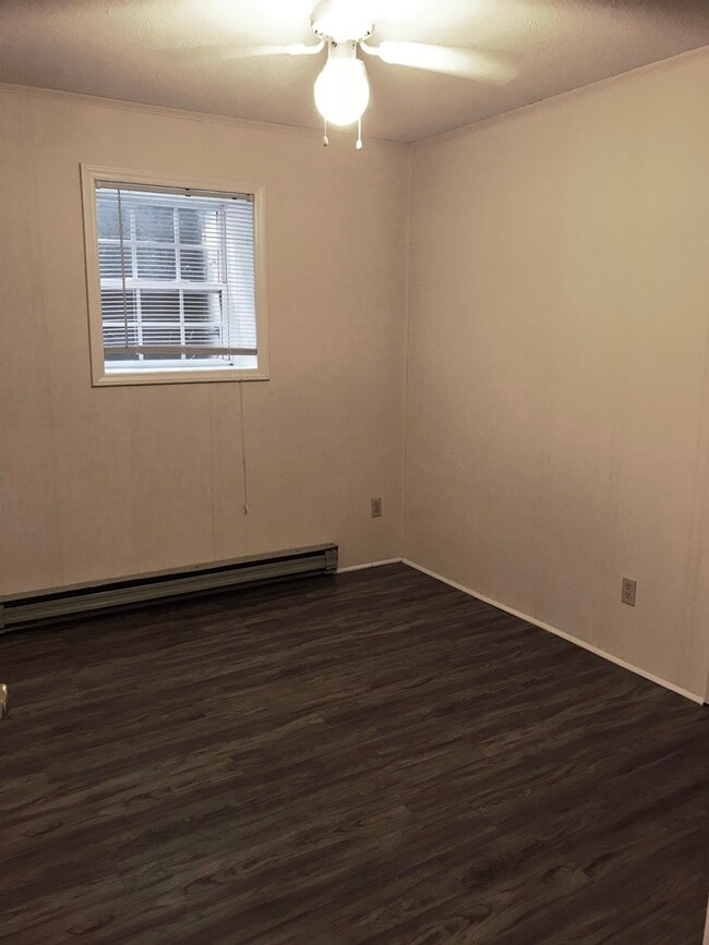 Photo - 406 Old Central Rd