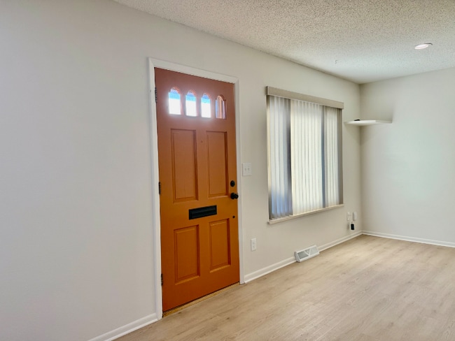 Photo - 408 E Thunderbird Dr