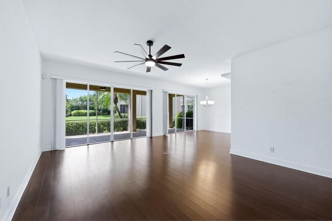 Building Photo - 658 Vintage Reserve Cir Unit 7B
