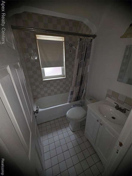 Photo - 6444 Coleman St