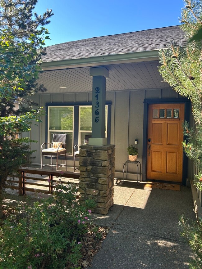 Photo - 21365 Oakview Dr
