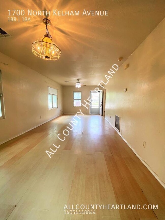 Photo - 1700 N Kelham Ave