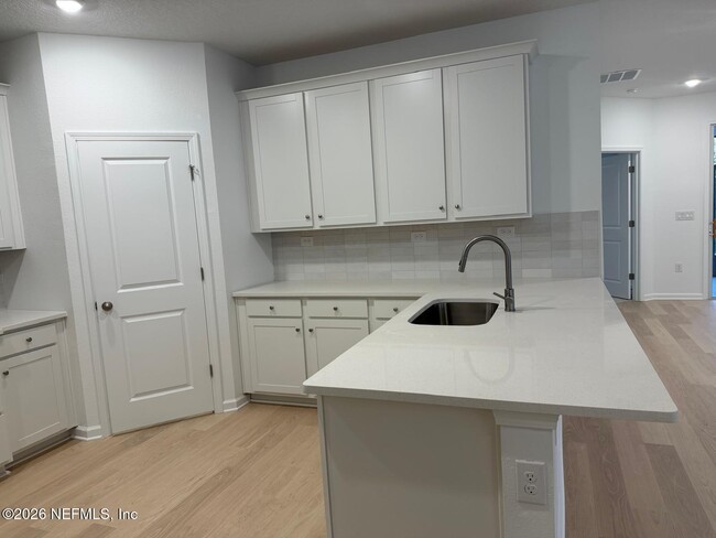 Photo - 624 Farmfield Dr