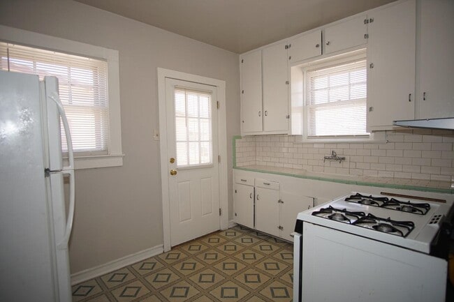 Photo - 3815 Mountain Ave