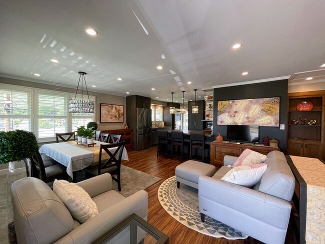 Newly Renovated 2BR/1BA in Nuuanu Avail Now! - Newly Renovated 2BR/1BA in Nuuanu Avail Now! House