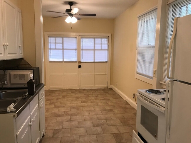 Photo - 612 Fairview Ave Unidad B