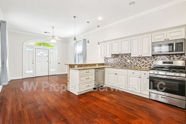 Photo - 1236 Alvar St