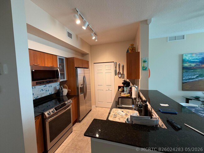 625 Casa Loma Blvd Unit 1504