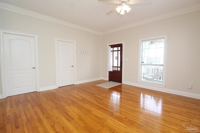 Photo - 32 N Donelson St