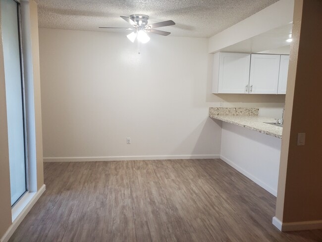 2BR/2BA Dining Room
