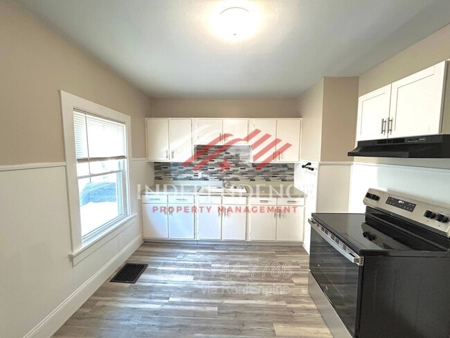 Building Photo - 2806 S Smithville Rd