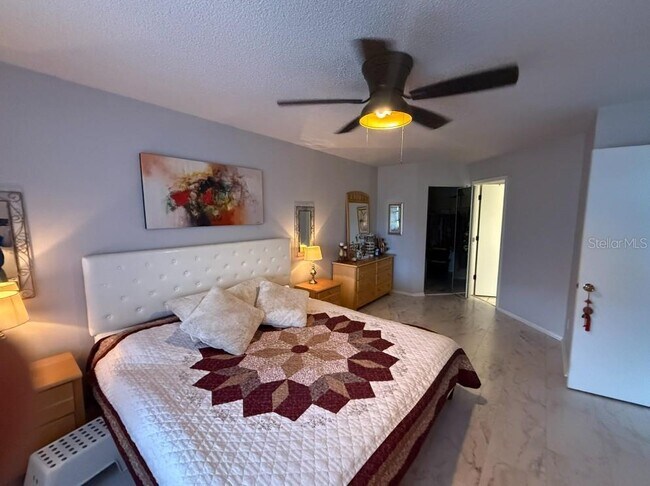 Photo - 2910 63rd St W