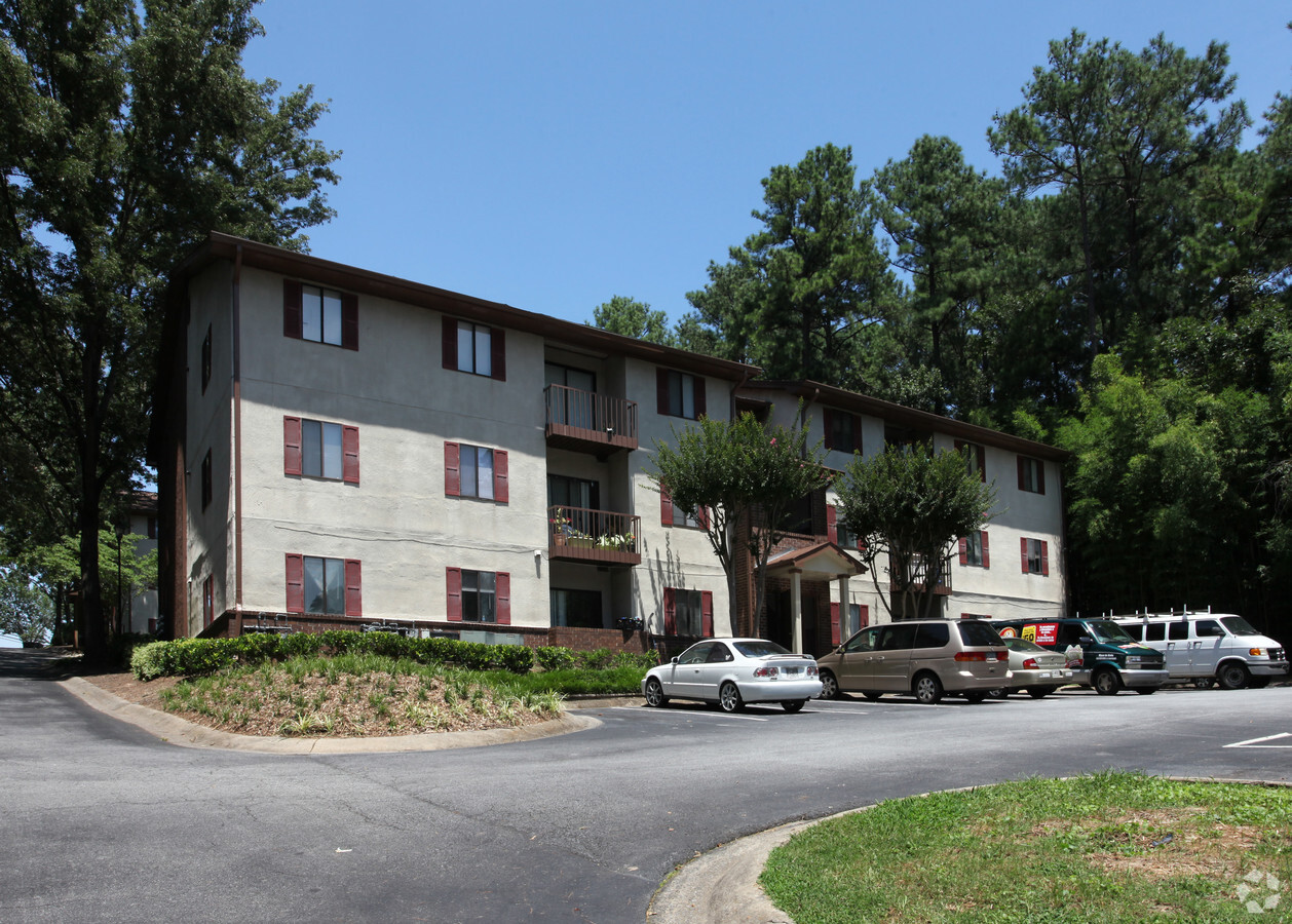 Peppertree Apartments - Peppertree Apartments