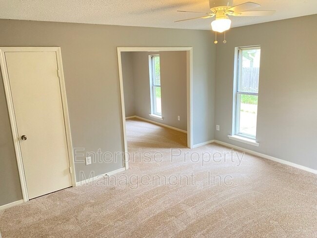 Photo - 3681 Barberry St