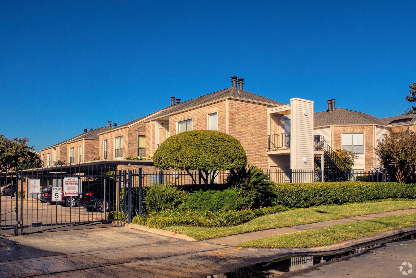 Photo - Woodchase Village Condominiums