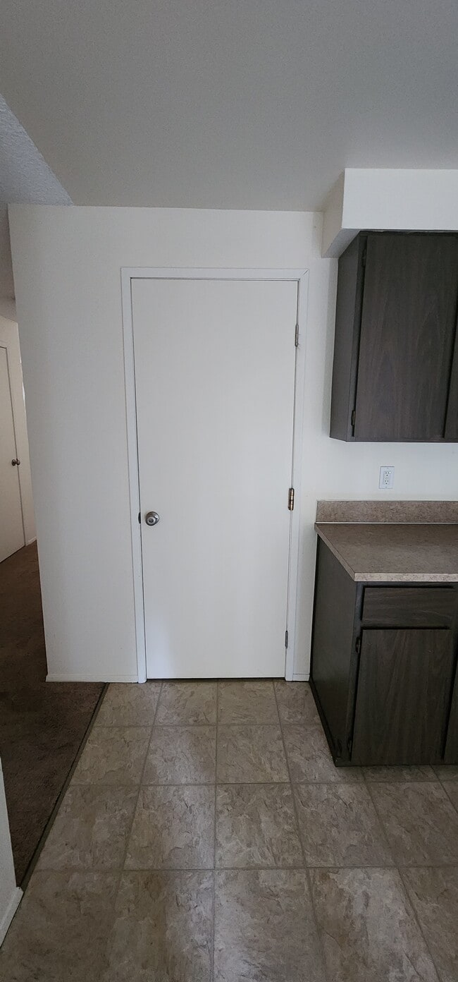 Photo - 521 159th St E