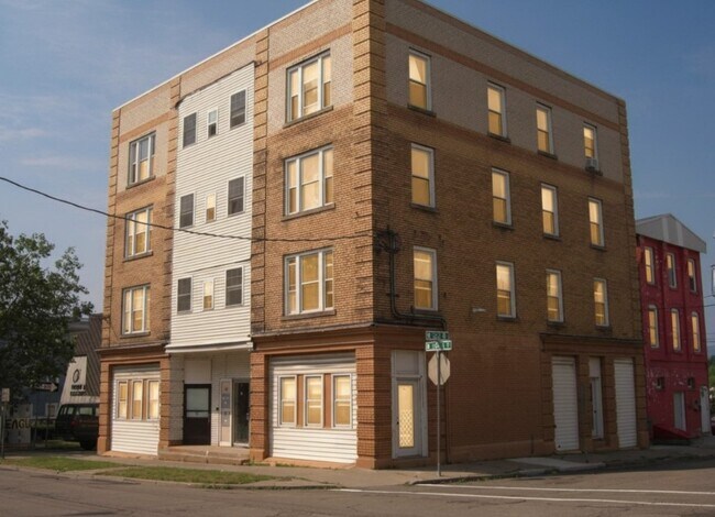 Building Photo - 47 Carroll St Unit 1R