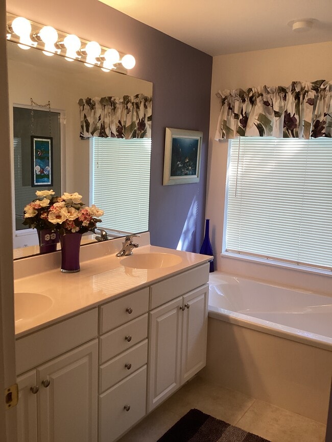 Photo - 9201 Independence Way