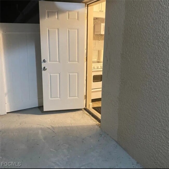 Building Photo - 5230 32nd Ave SW