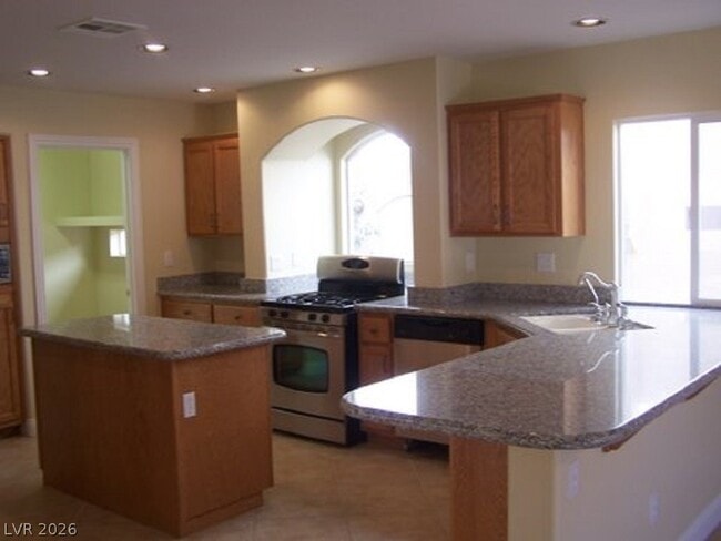 Photo - 10866 Dornoch Castle St