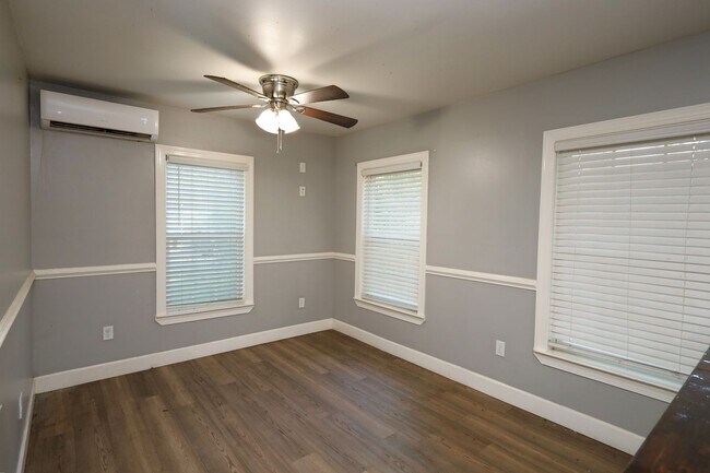 522 1/2 Green Street