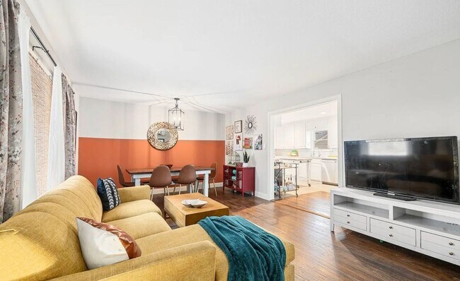 Photo - Spacious 4-Bedroom Home with Detached Work...