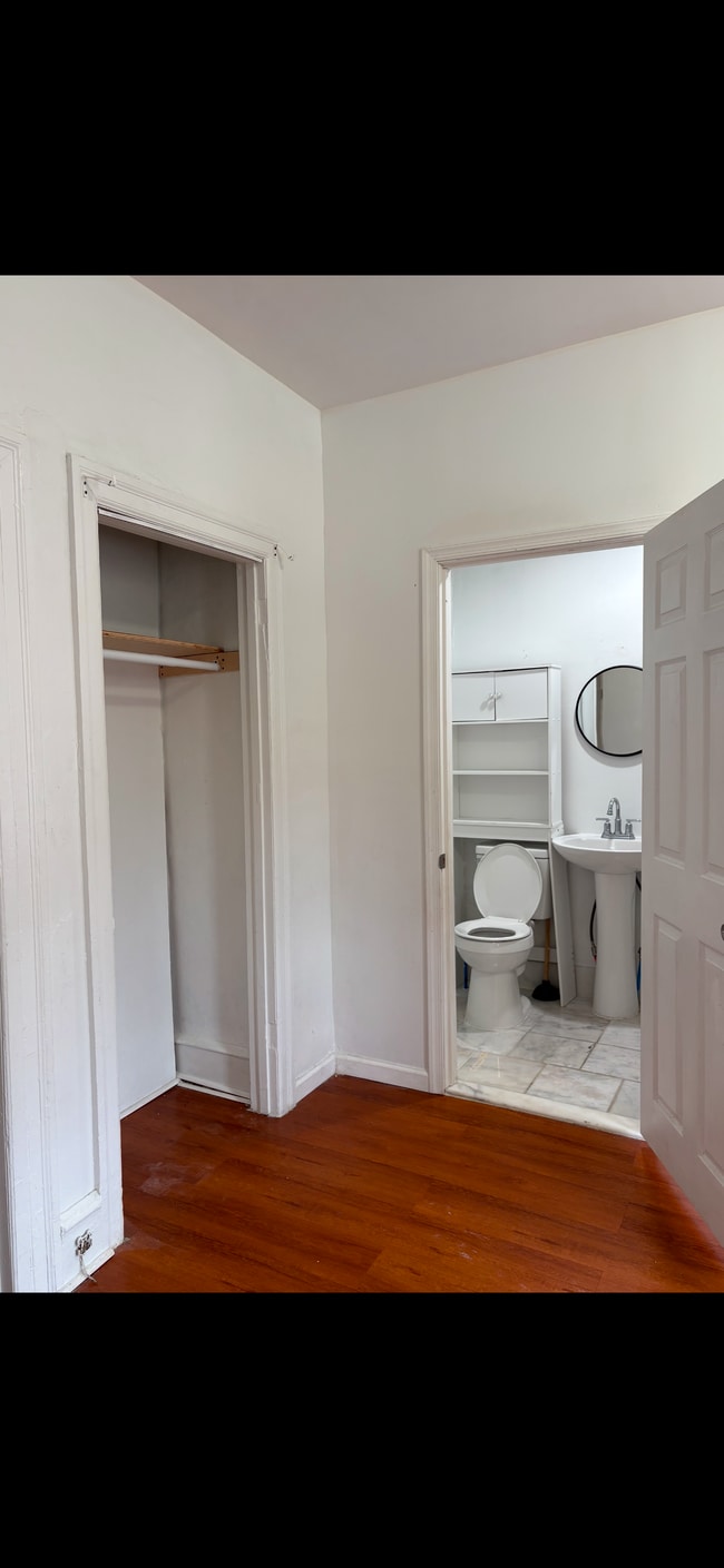 Photo - 5846 Filbert St