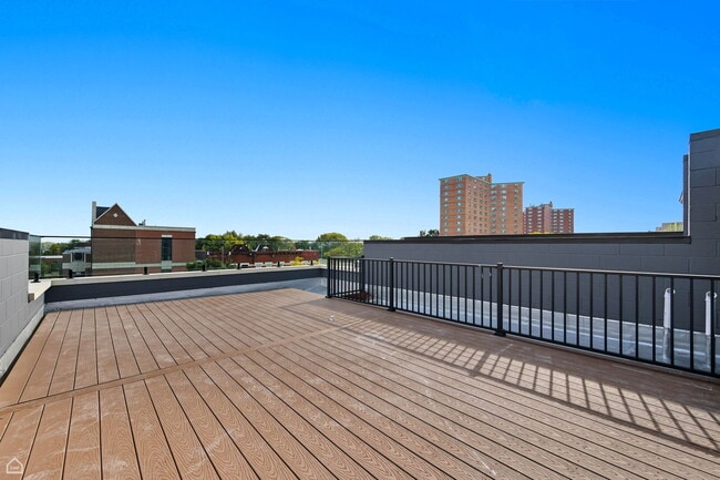 Photo - 3902 S Lake Park Ave Unit 3