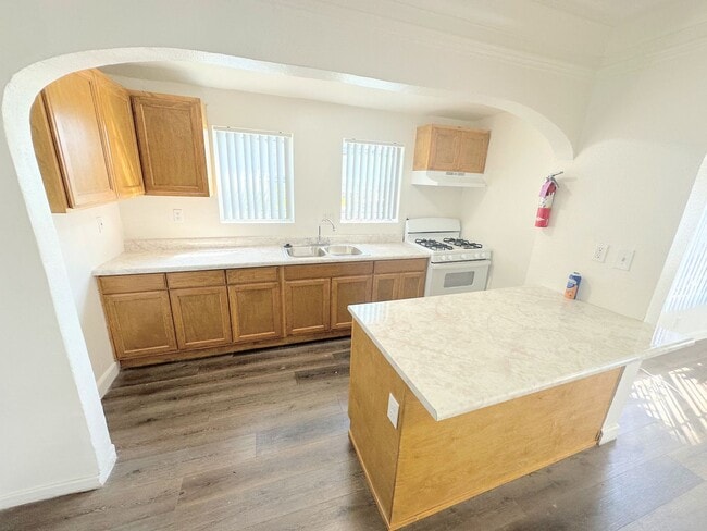 Photo - *SECTION 8 ONLY* Cute 2bd/1ba duplex with parking and all the appliances! Unit 2051