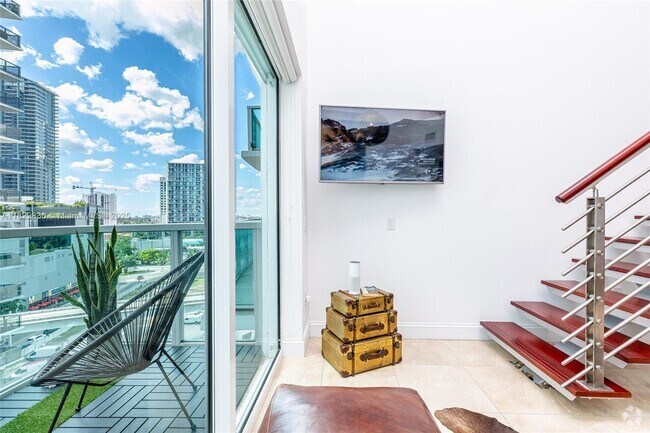 Building Photo - 41 SE 5th St Unit 706 Rental