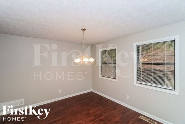 Photo - 1190 Lightfoot Dr