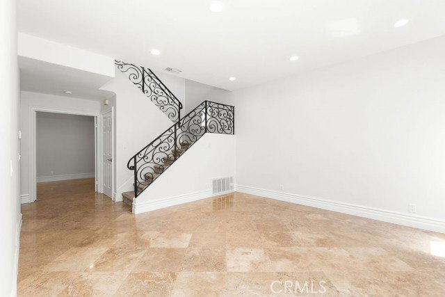 Photo - 31 Antigua Rd