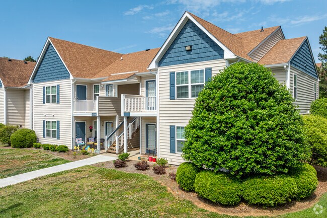 Pines at Carolina Place