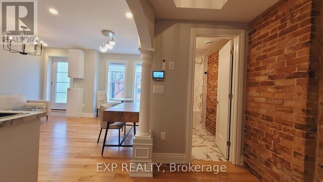 Photo - 157 James St Unité 202