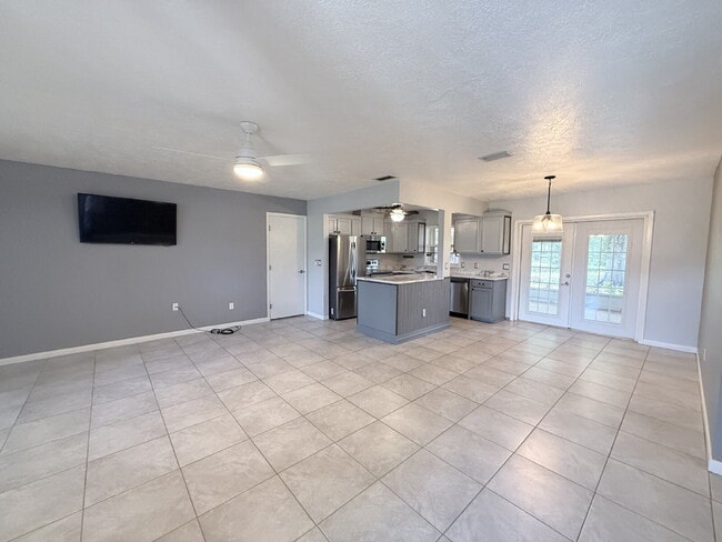 Building Photo - 2 Bedroom & 2Bathroom in Spring Lake