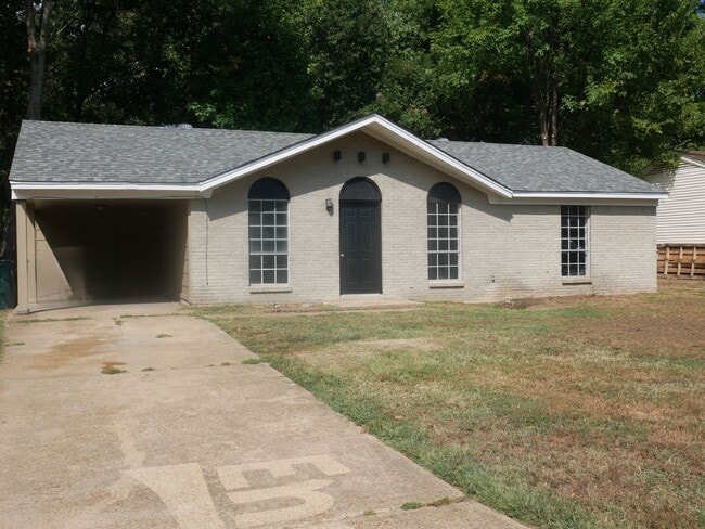 Building Photo - 8015 Ashbrook Dr Rental