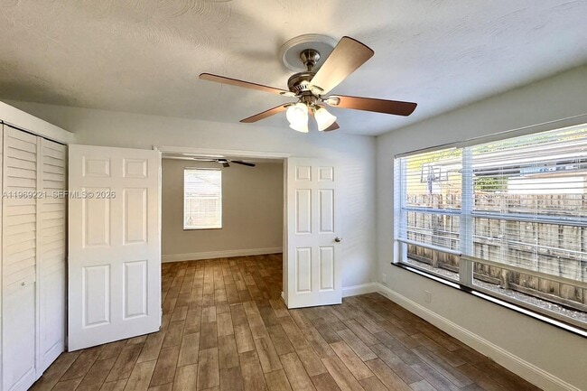 Photo - 6780 Meade St